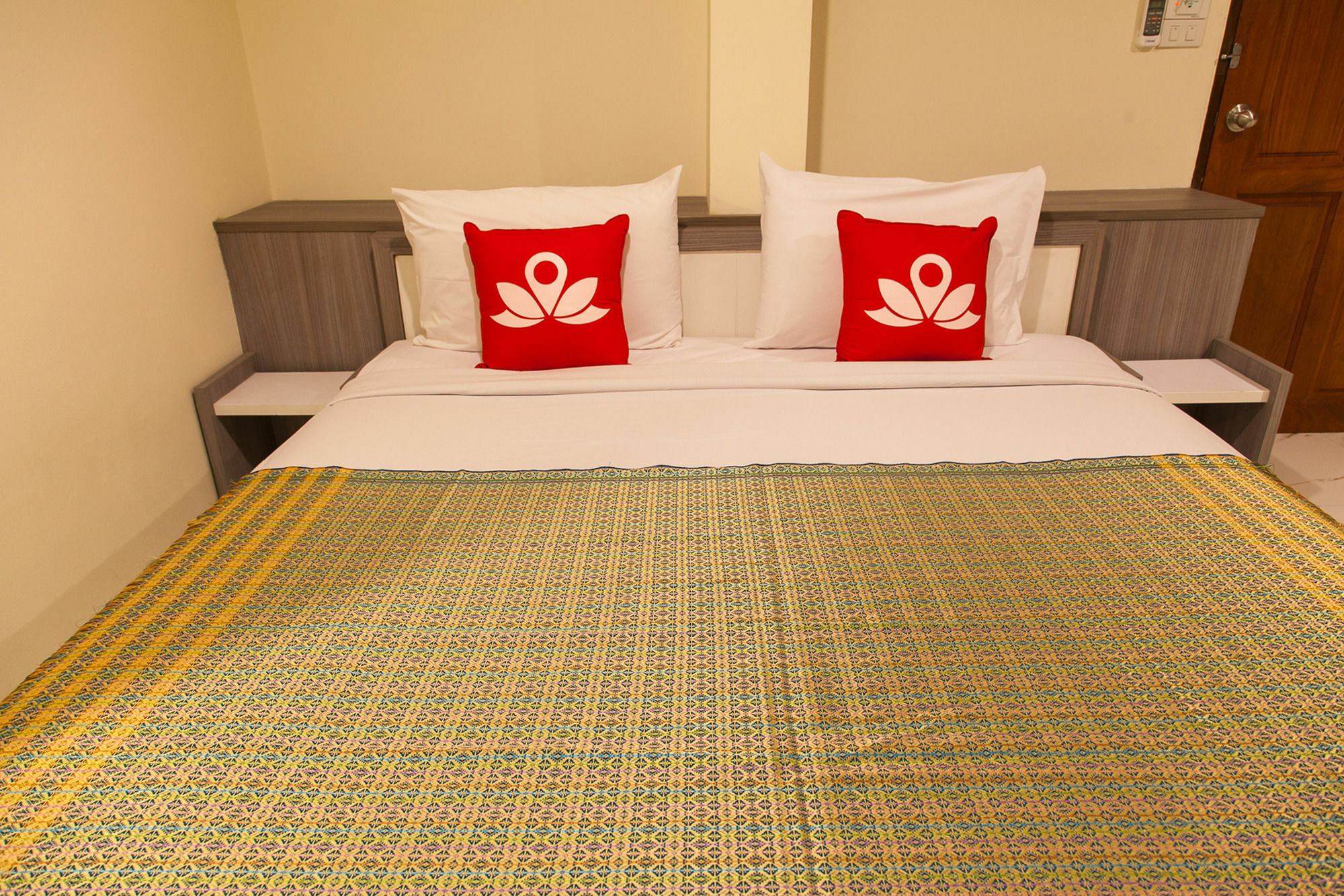 Zen Rooms Samsen 3 Bangkok Kültér fotó
