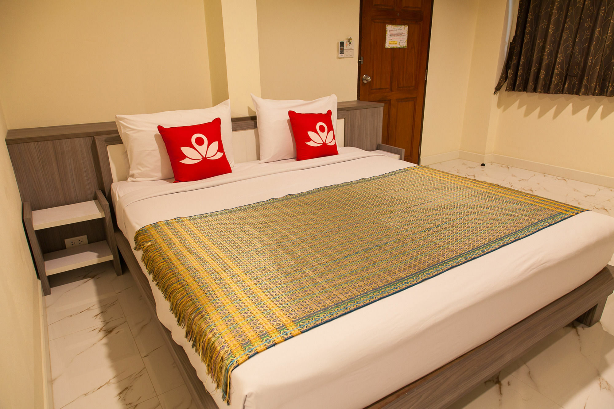 Zen Rooms Samsen 3 Bangkok Kültér fotó